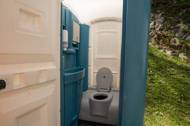 Best Porta potty delivery and setup  in Robstown, TX